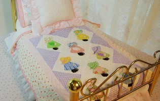 Doll Quilt Sunbonnet Sue