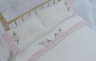 Dollhouse Miniature Sheet Set Mauve Flowers